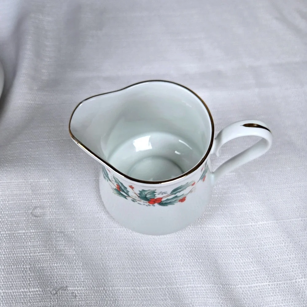 China Pearl Noel Fine China Christmas Teapot Sugar Creamer Set Holly Berry Gold